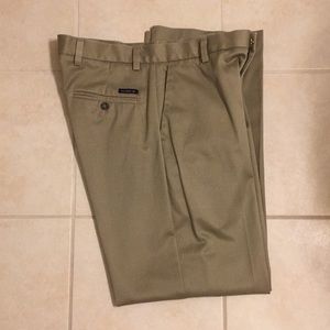 ❗️❗️❗️ men khaki dockers pants 32 x 32. NWOT. 💯❗️
